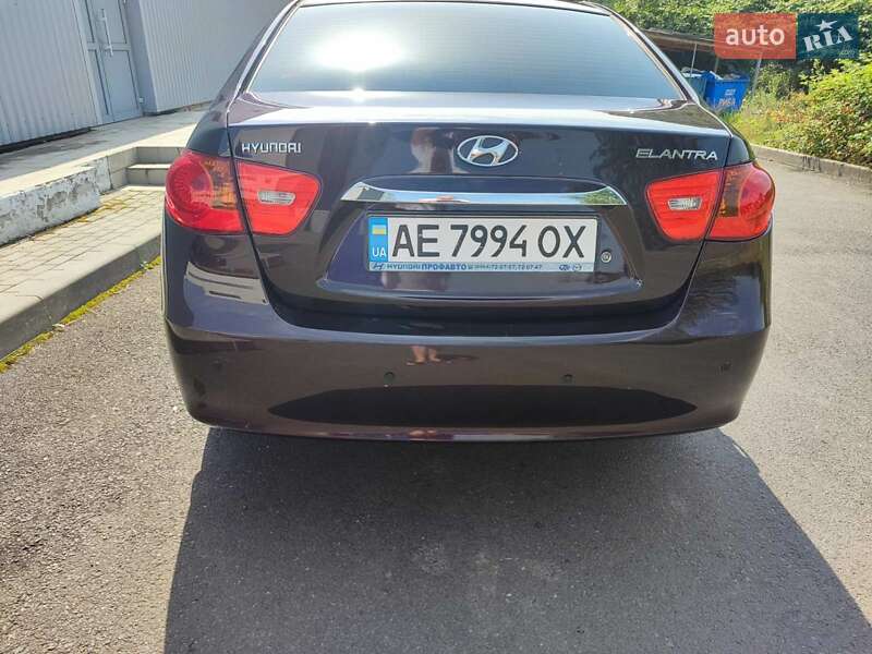 Седан Hyundai Elantra 2007 в Мукачевому