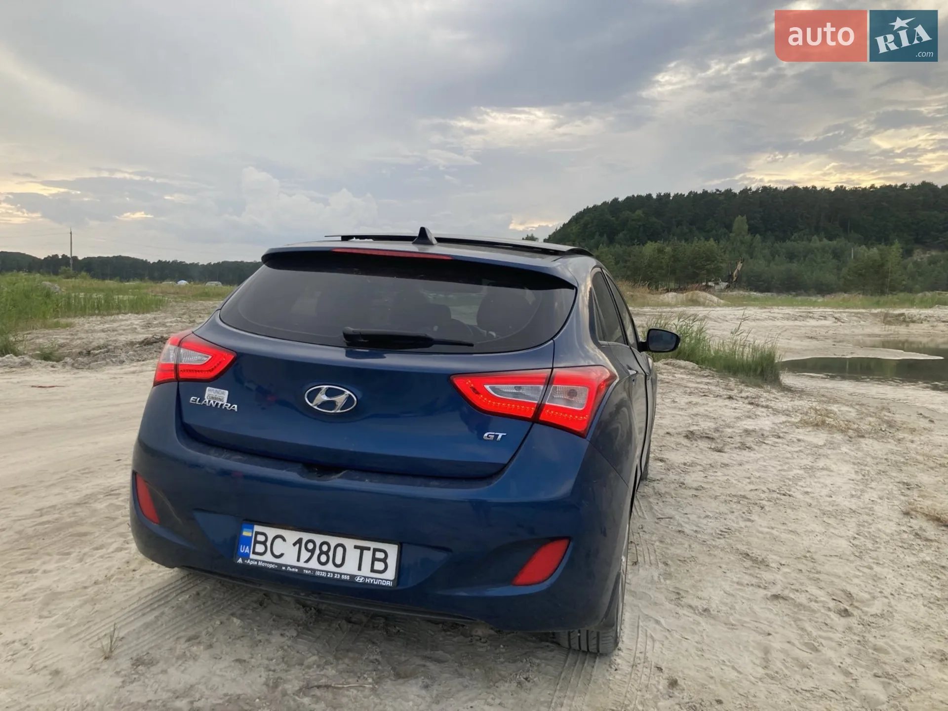 2014 Hyundai Elantra - мініатюра 8
