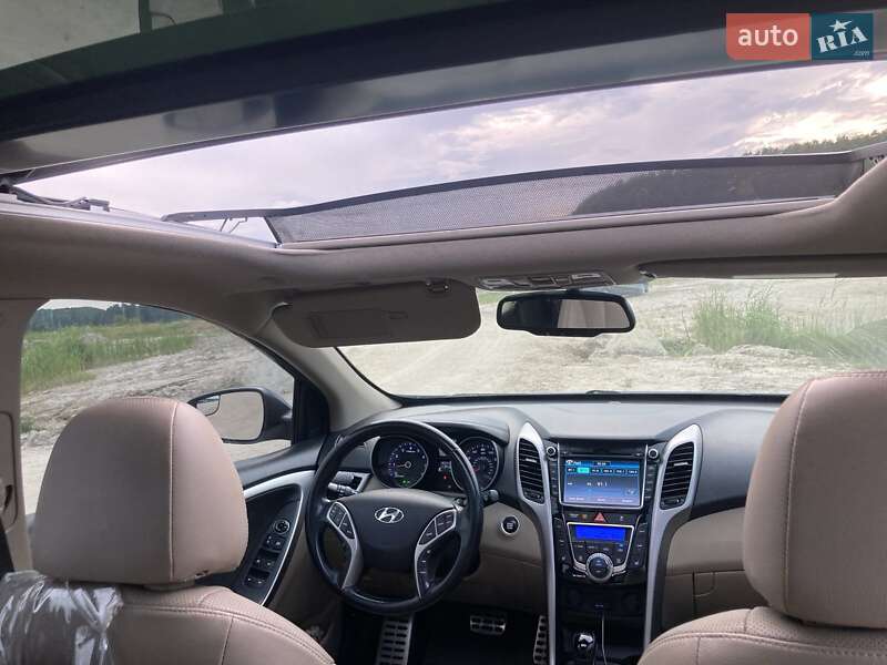 Купе Hyundai Elantra 2014 в Львове