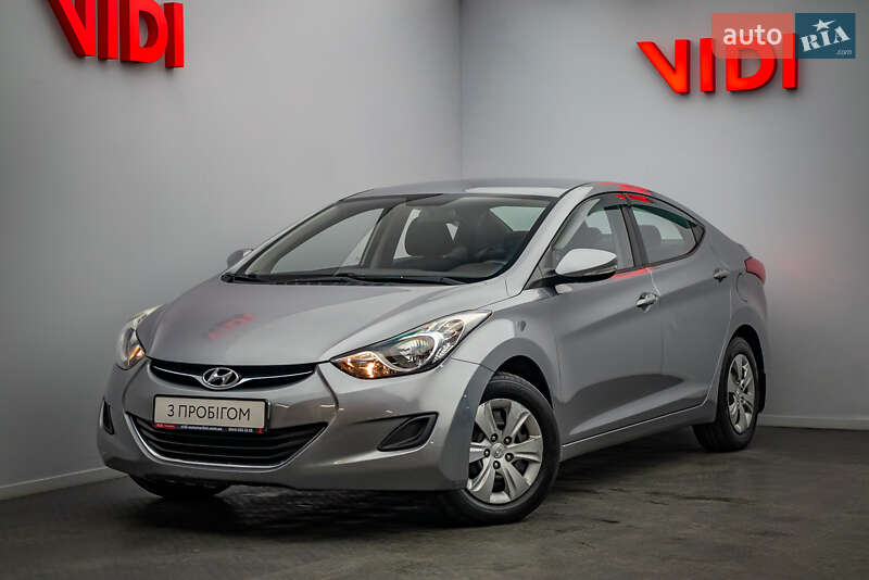 Hyundai Elantra 2013