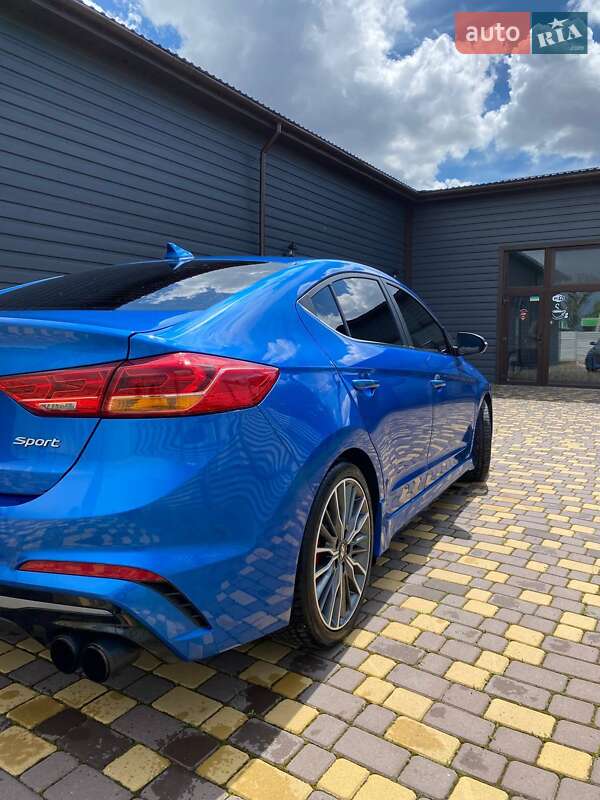 Седан Hyundai Elantra 2016 в Борисполі