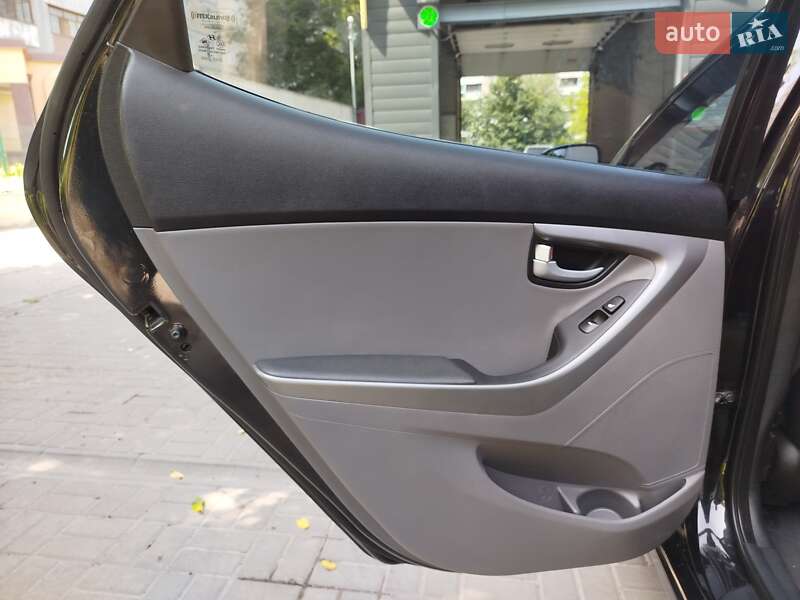 Седан Hyundai Elantra 2014 в Запорожье