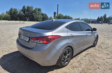 Седан Hyundai Elantra 2013 в 