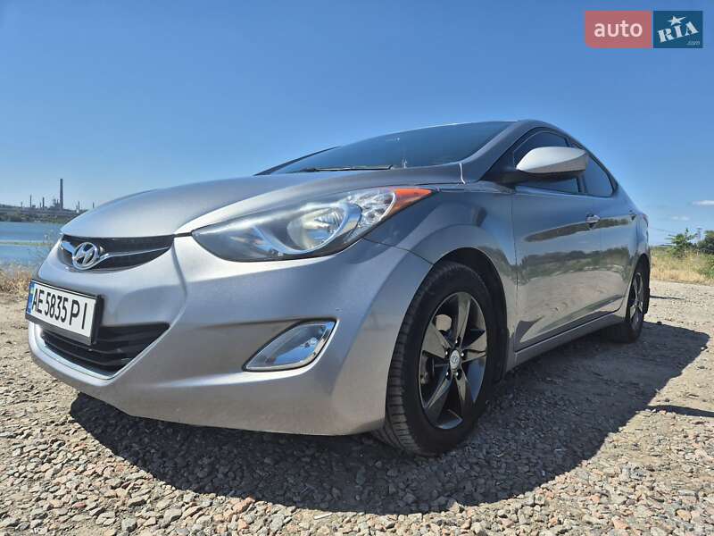 Седан Hyundai Elantra 2013 в Днепре