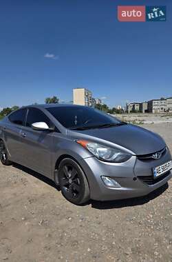 Седан Hyundai Elantra 2013 в 