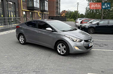 Седан Hyundai Elantra 2012 в 