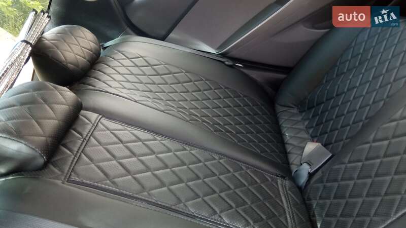 Седан Hyundai Elantra 2015 в Києві