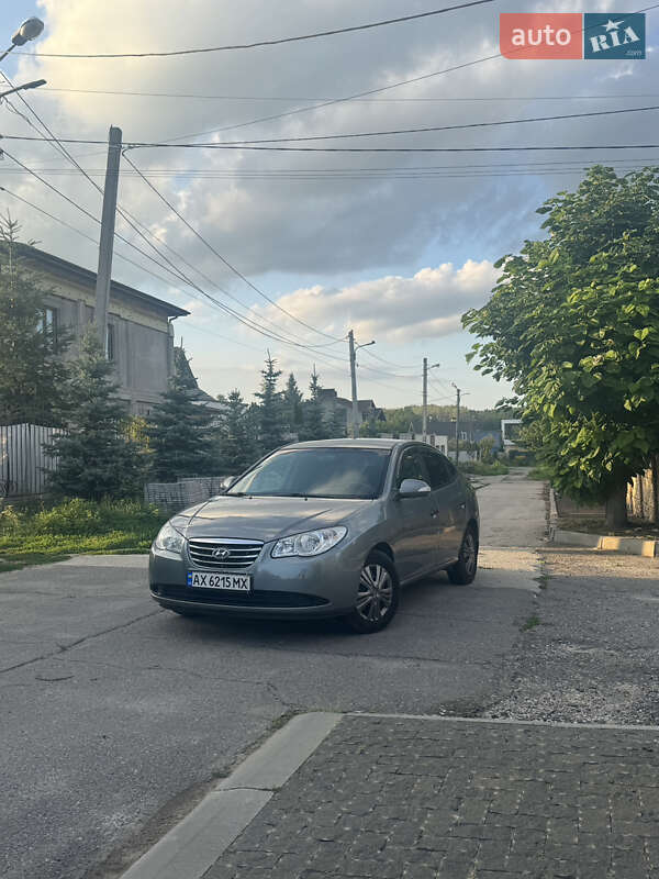 Седан Hyundai Elantra 2010 в Харькове