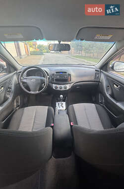 Седан Hyundai Elantra 2010 в 