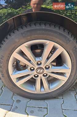Седан Hyundai Elantra 2017 в 