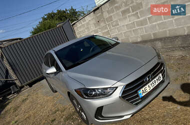 Седан Hyundai Elantra 2017 в Каменском