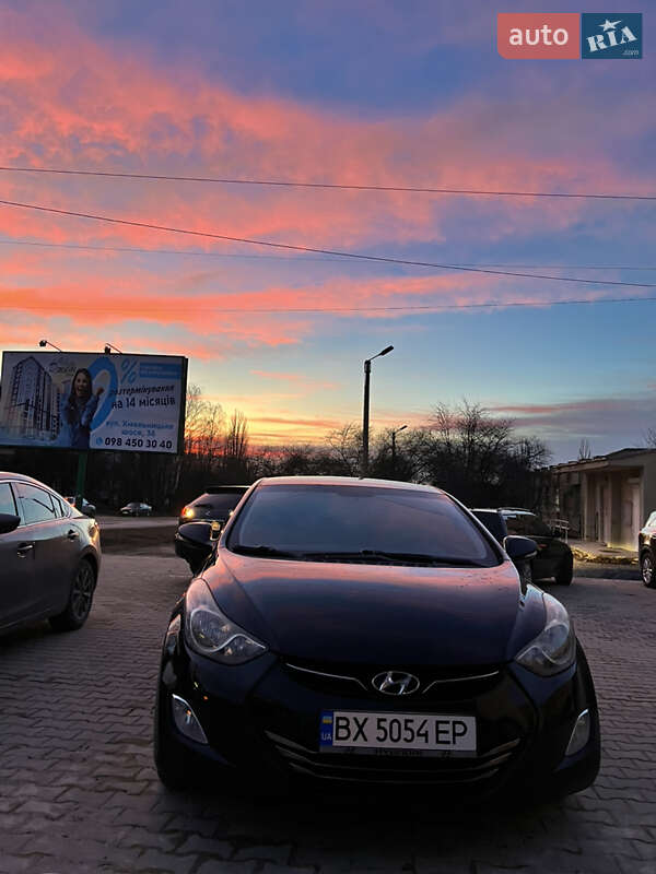 Hyundai Elantra 2012