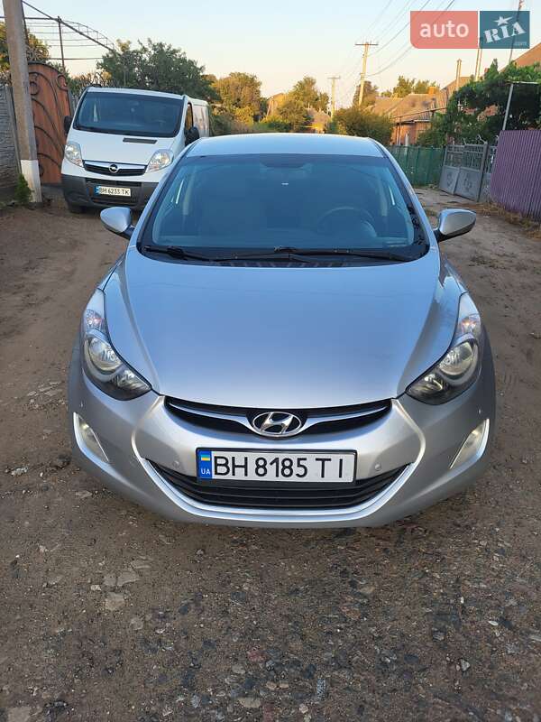 Седан Hyundai Elantra 2011 в Ананьеве
