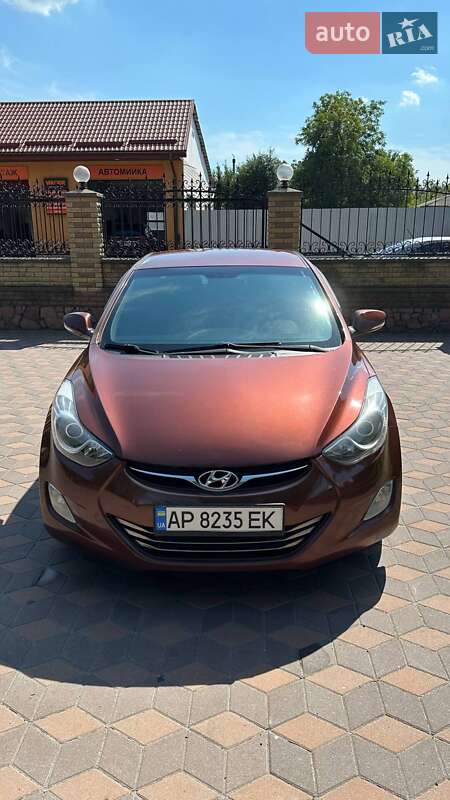 Седан Hyundai Elantra 2012 в Лубнах