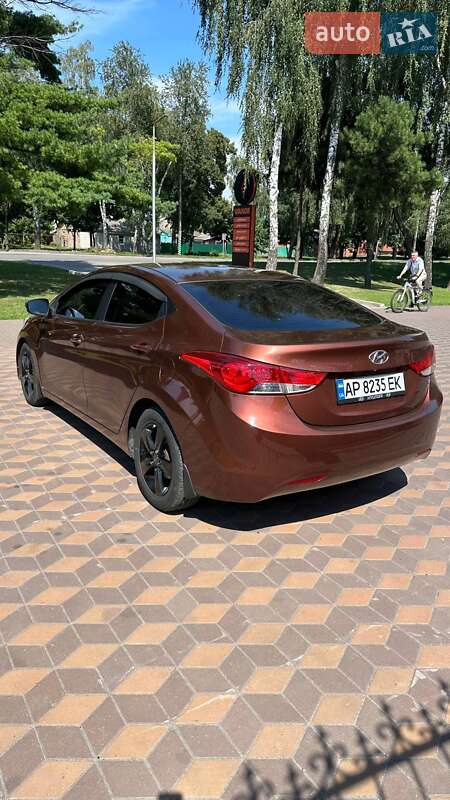 Седан Hyundai Elantra 2012 в Лубнах