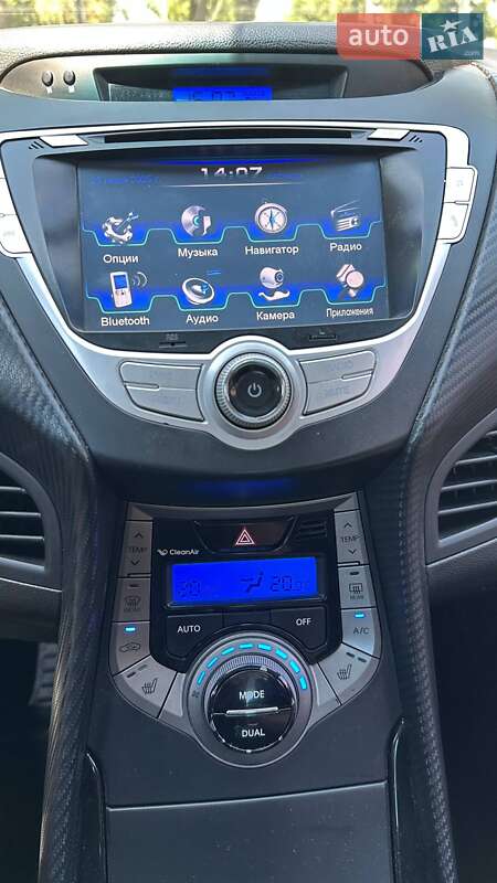Седан Hyundai Elantra 2012 в Лубнах