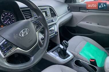 Седан Hyundai Elantra 2018 в 
