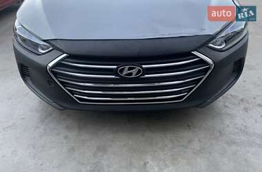 Седан Hyundai Elantra 2018 в 