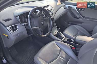 Седан Hyundai Elantra 2014 в 