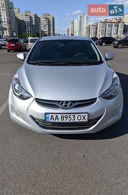 Седан Hyundai Elantra 2013 в Києві