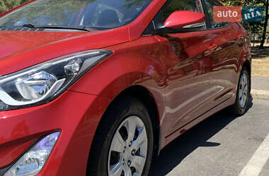 Седан Hyundai Elantra 2014 в 