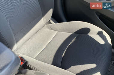 Седан Hyundai Elantra 2014 в 