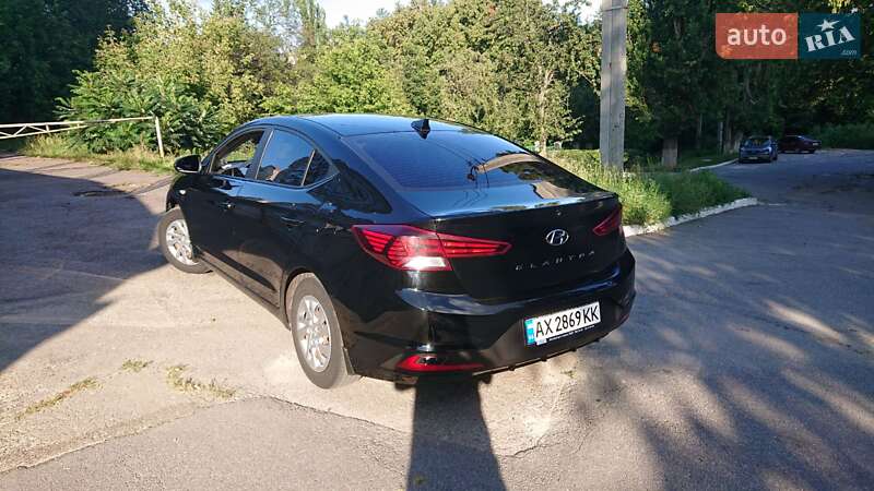 Седан Hyundai Elantra 2019 в Харькове