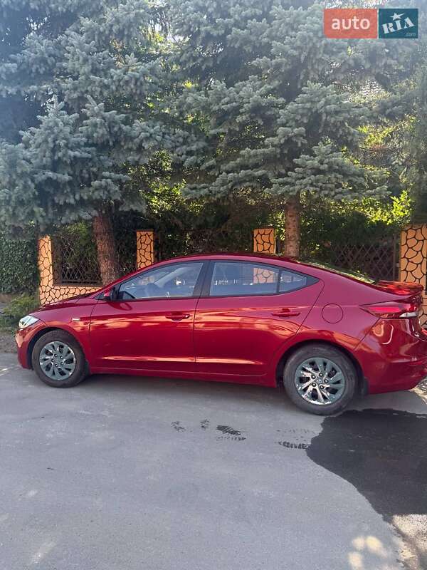 Седан Hyundai Elantra 2017 в Ужгороде фото 3 Седан Hyundai Elantra 2017 в Ужгороде