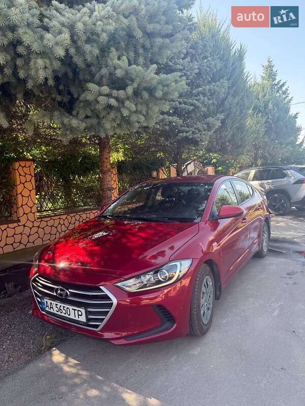 Седан Hyundai Elantra 2017 в Ужгороде фото 4 Седан Hyundai Elantra 2017 в Ужгороде