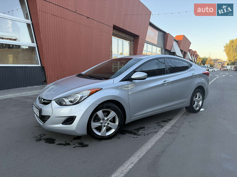 Hyundai Elantra 2013