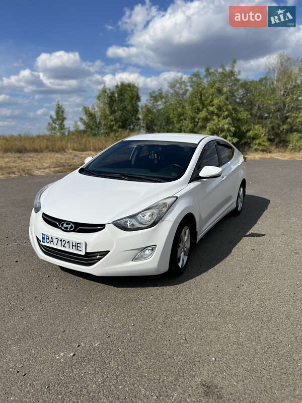 Hyundai Elantra 2012