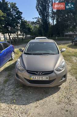 Седан Hyundai Elantra 2011 в Киеве