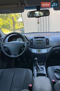 Седан Hyundai Elantra 2008 в 