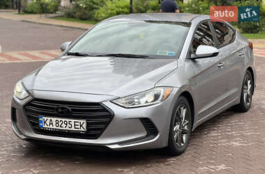 Седан Hyundai Elantra 2017 в Києві