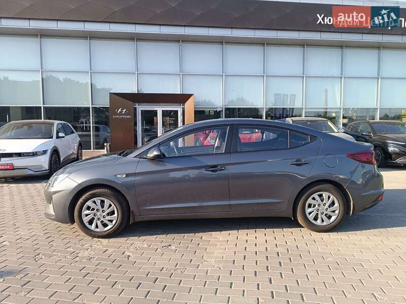 Седан Hyundai Elantra 2019 в Полтаве