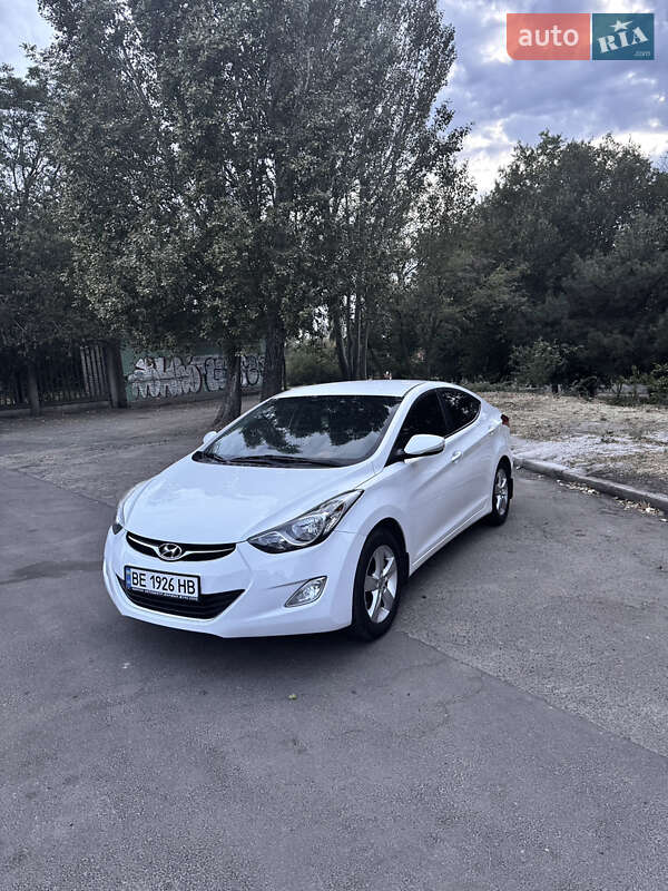 Седан Hyundai Elantra 2012 в Николаеве