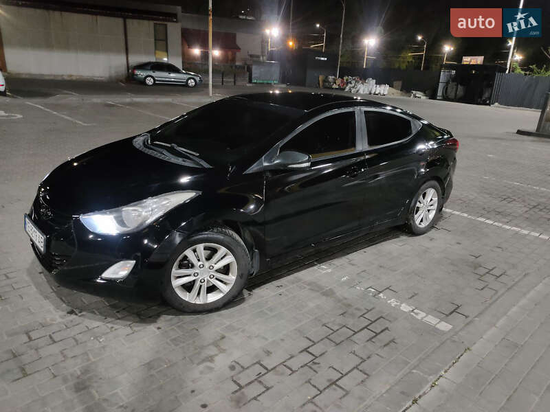 Седан Hyundai Elantra 2013 в Дніпрі