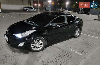 Седан Hyundai Elantra 2013 в 