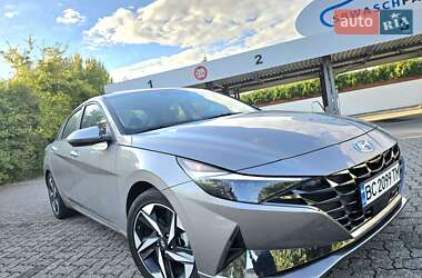 Седан Hyundai Elantra 2023 в Львові