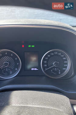 Седан Hyundai Elantra 2020 в 