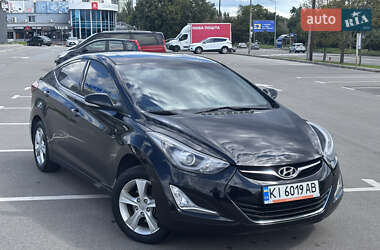 Седан Hyundai Elantra 2015 в Киеве