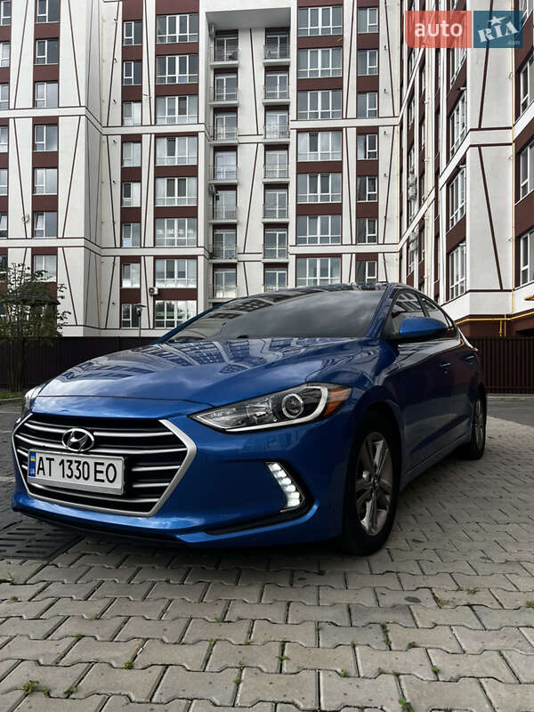 Седан Hyundai Elantra 2017 в Ивано-Франковске