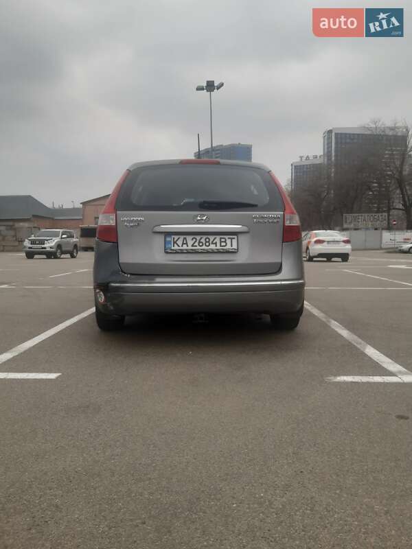 Универсал Hyundai Elantra 2011 в 