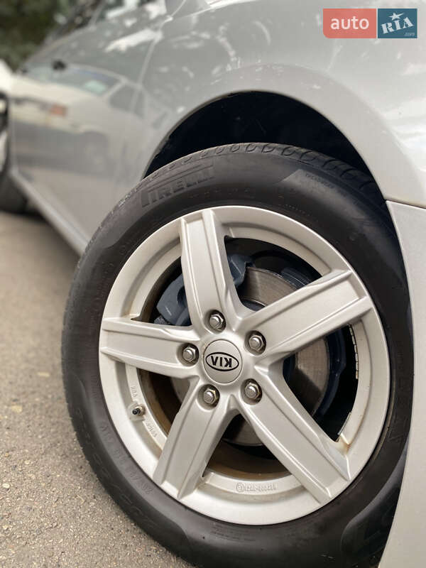 Седан Hyundai Elantra 2011 в Дрогобыче
