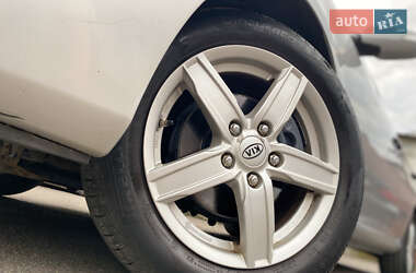 Седан Hyundai Elantra 2011 в 