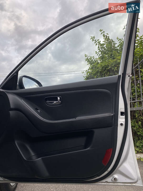 Седан Hyundai Elantra 2011 в Дрогобыче