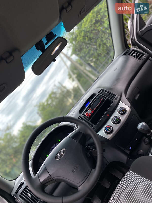 Седан Hyundai Elantra 2011 в Дрогобыче