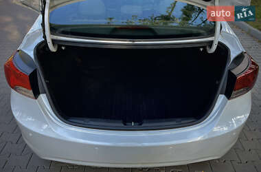 Седан Hyundai Elantra 2013 в 