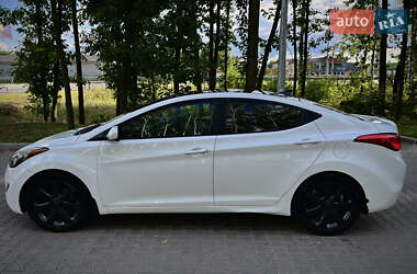 Седан Hyundai Elantra 2013 в 