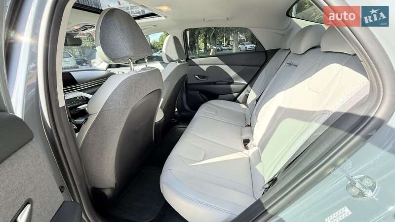 Седан Hyundai Elantra 2021 в Хмельницькому